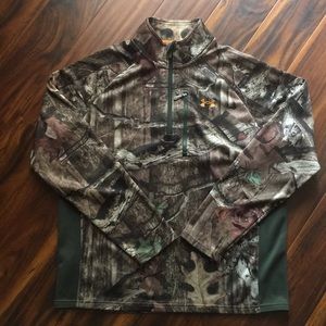 Under Armour 1/4 zip base layer in Mossy Oak Breakup Infinity camo.